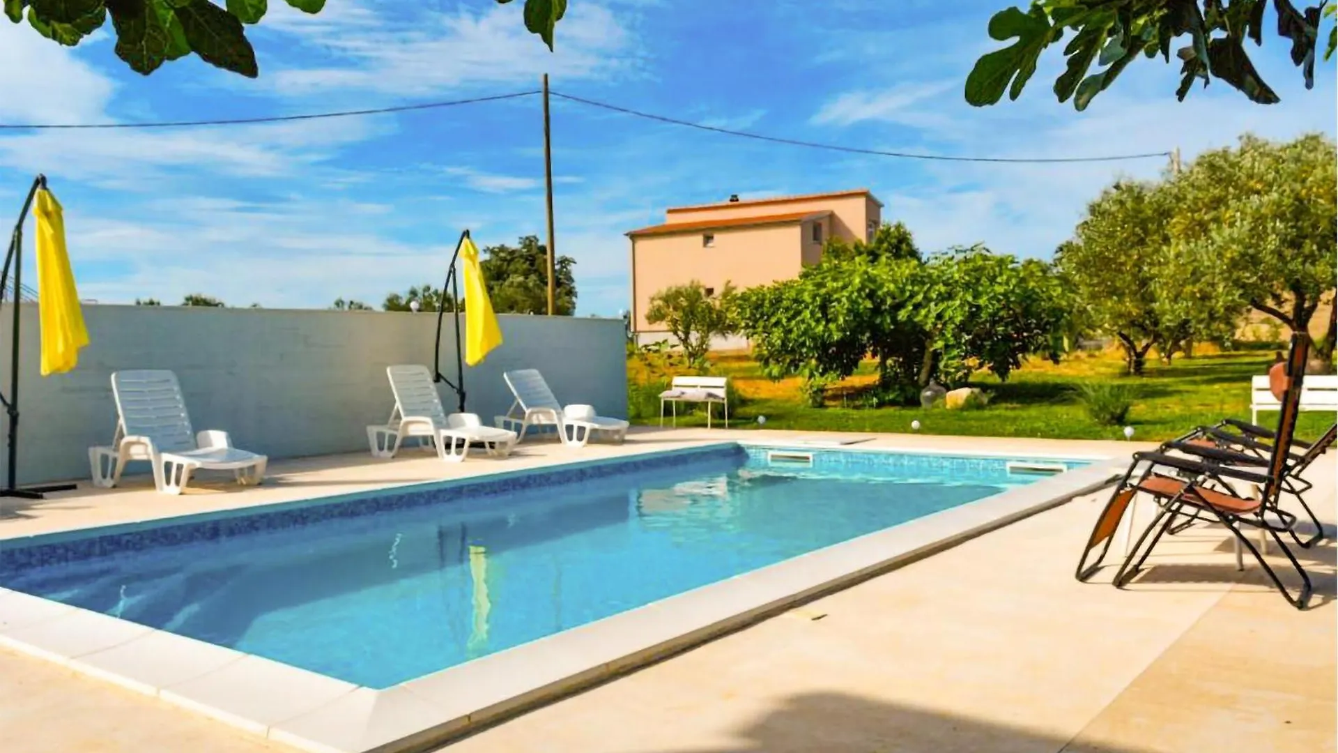 Beautiful Apartment In Sveti Filip I Jakov Chorvatsko
