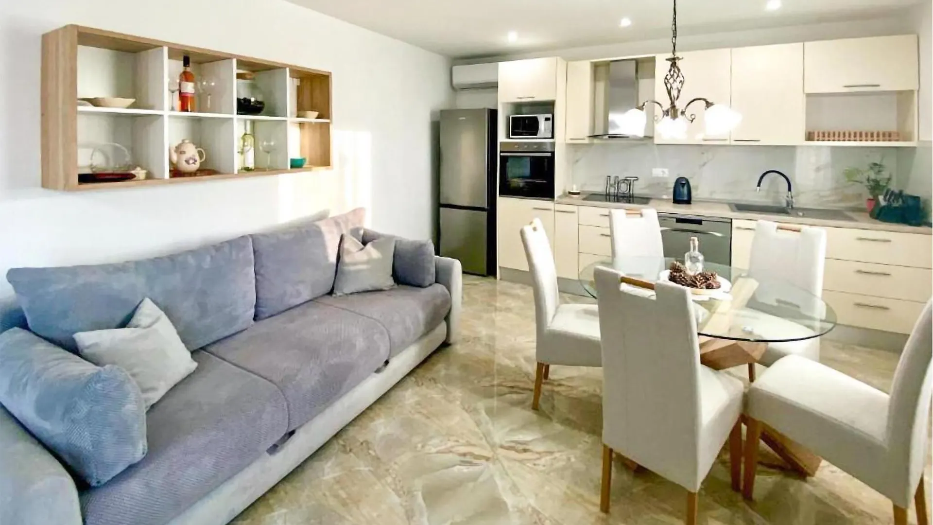 Beautiful Apartment In Sveti Filip I Jakov